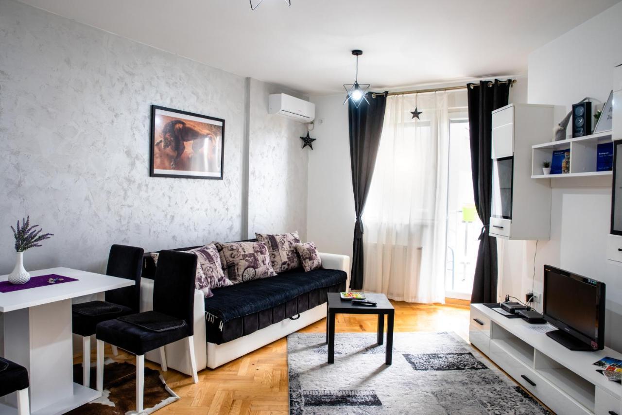 Apartman Black Star Apartamento Novi Sad Exterior foto