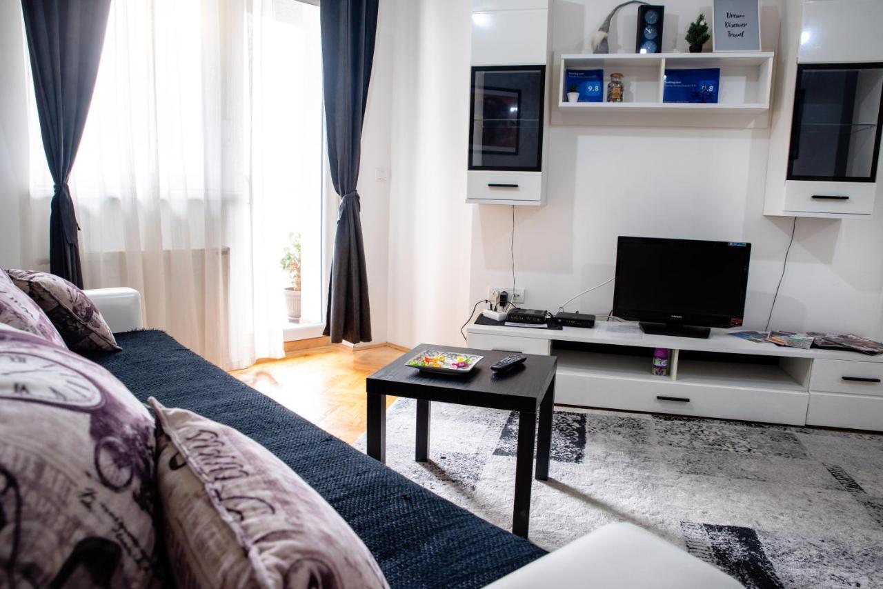 Apartman Black Star Apartamento Novi Sad Exterior foto