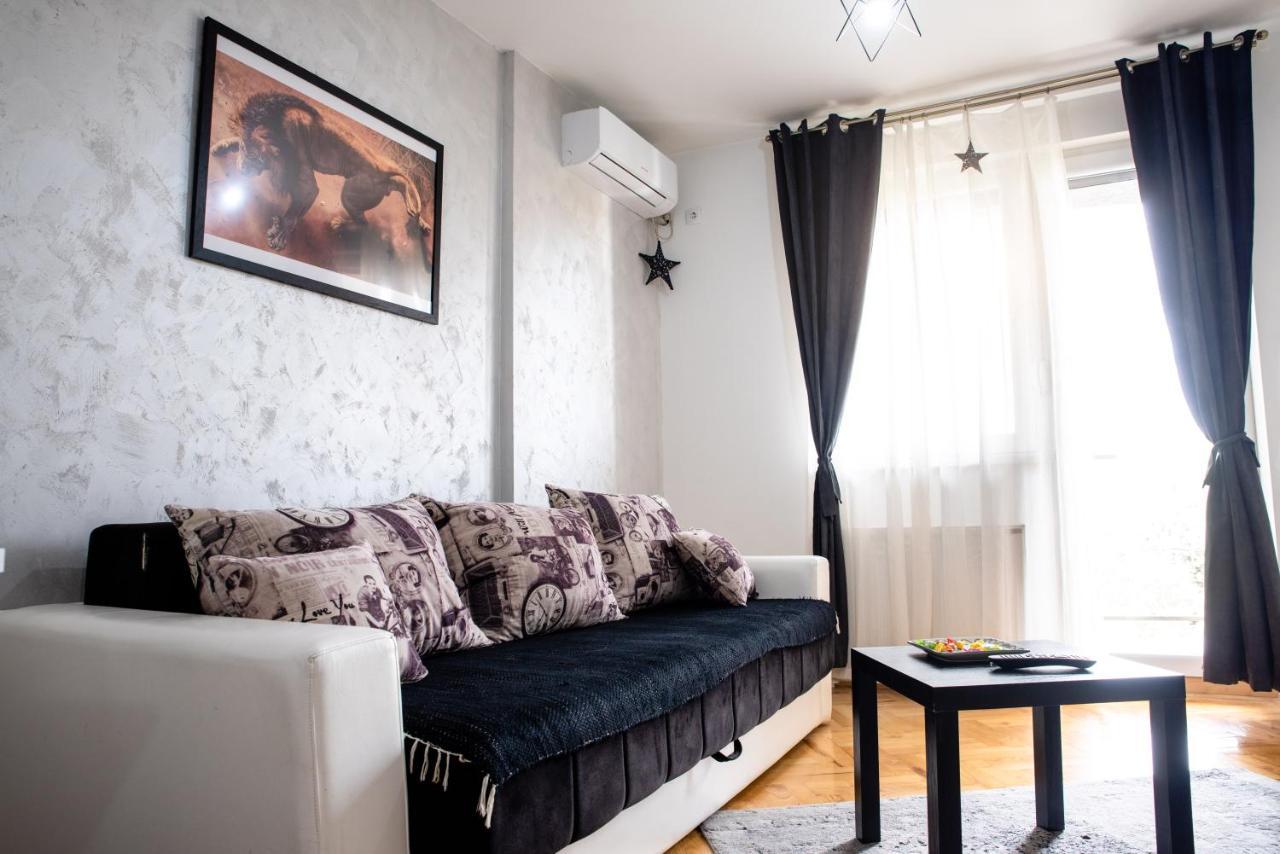 Apartman Black Star Apartamento Novi Sad Exterior foto