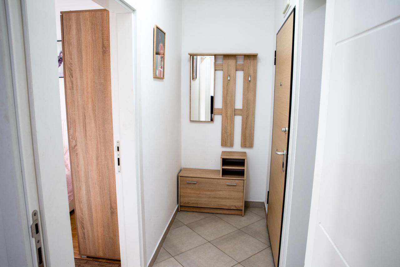 Apartman Black Star Apartamento Novi Sad Exterior foto