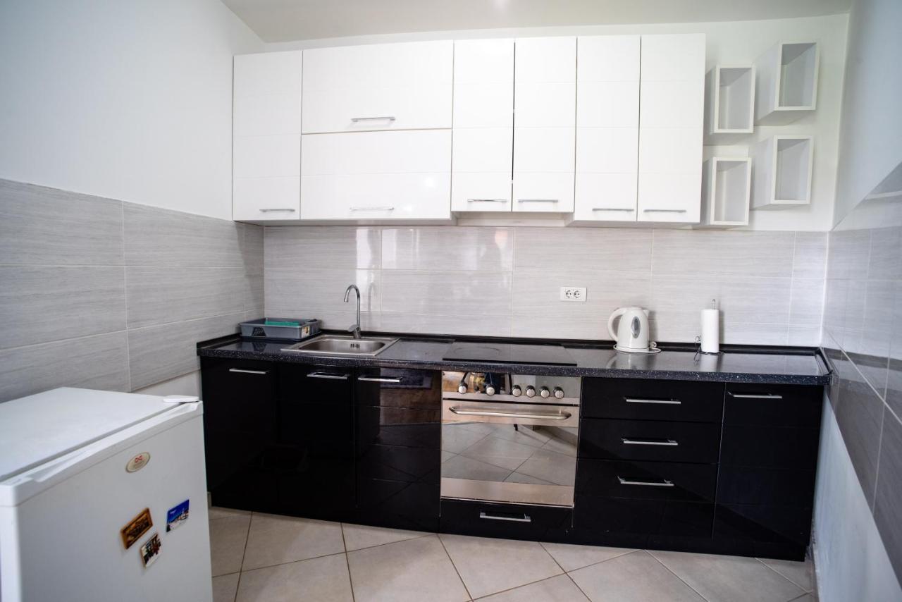 Apartman Black Star Apartamento Novi Sad Exterior foto