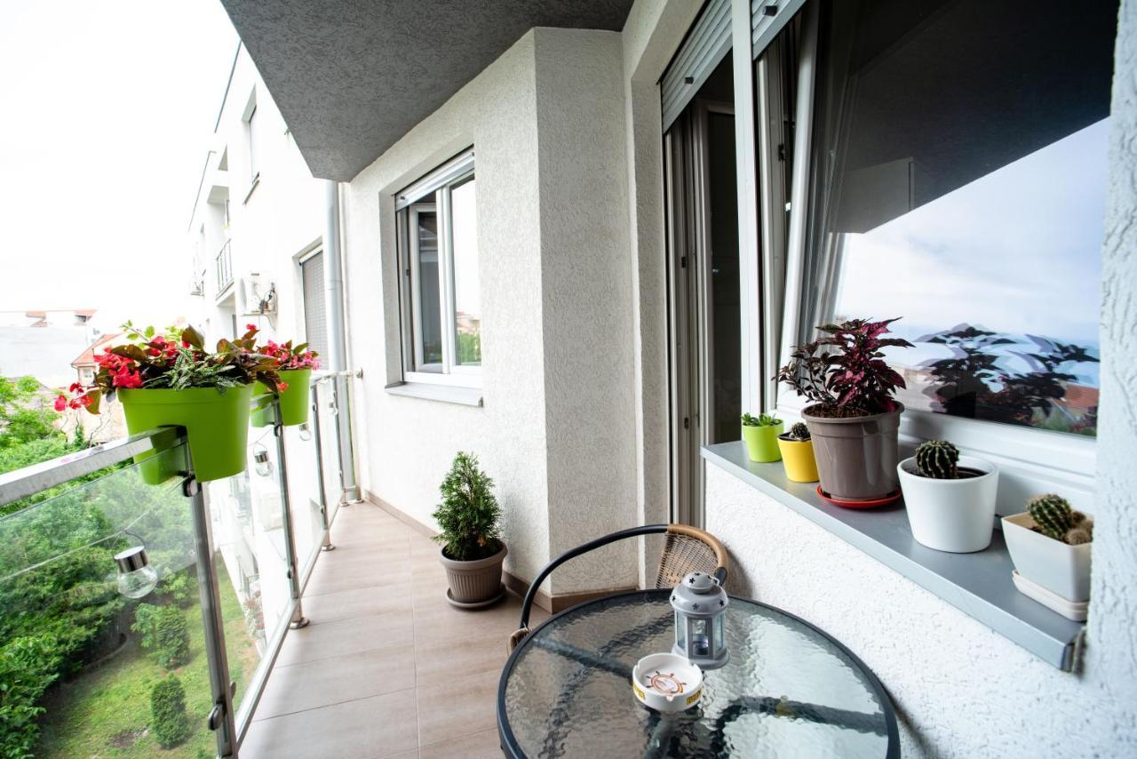 Apartman Black Star Apartamento Novi Sad Exterior foto